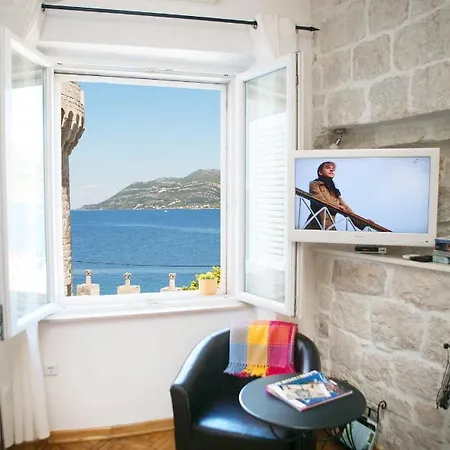 Kanavelic Place - Old Town *