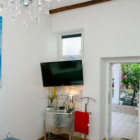 Kanavelic Place - Old Town Апартаменты *