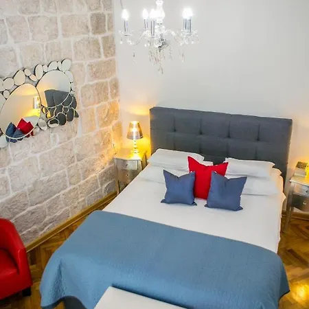 Kanavelic Place - Old Town Апартаменты Корчула