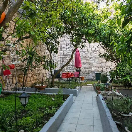 Kanavelic Place - Old Town شقة كورتْشولا